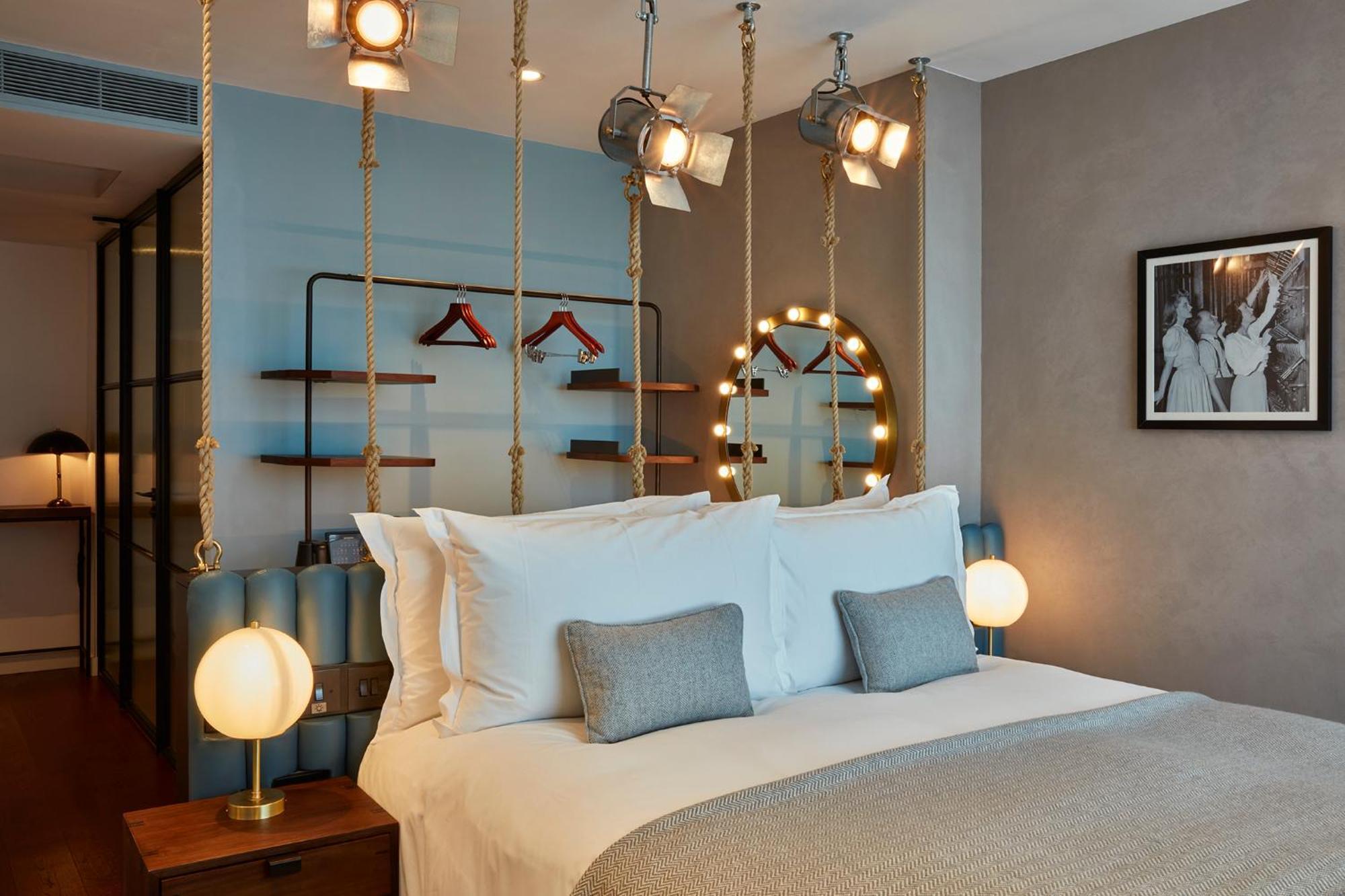 Отель Indigo - 1 Leicester Square By Ihg 4*